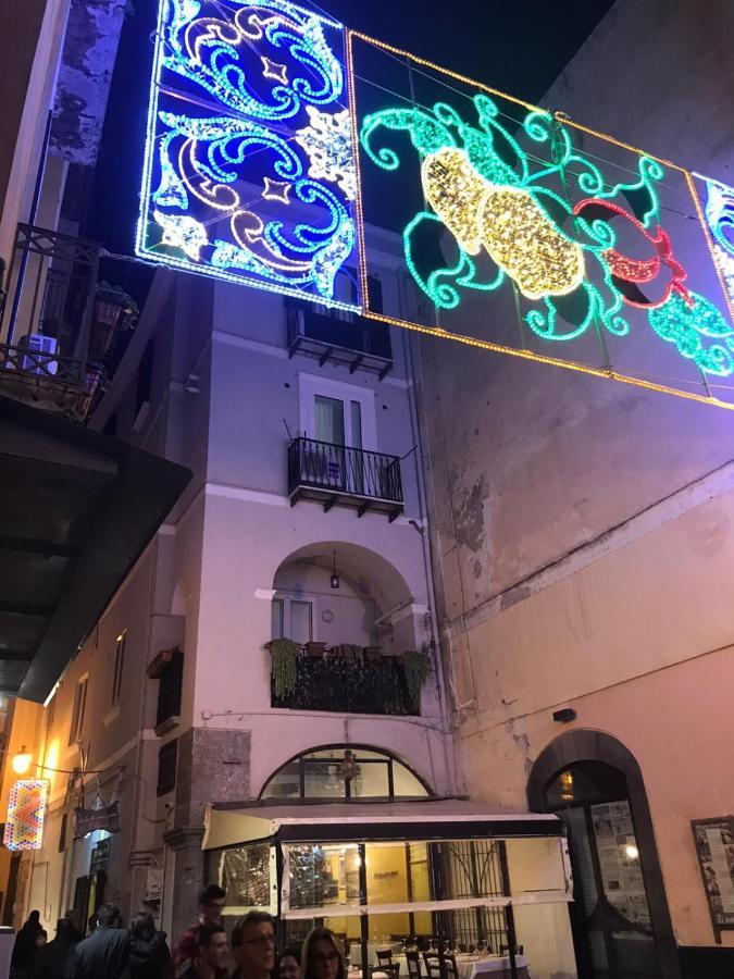 B&B In Centro Storico Салерно Екстериор снимка